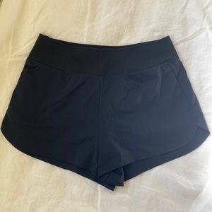Uniqlo Ultra Stretch Active Shorts - Black - Like New - Lots of Pockets! Large